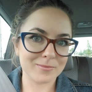 Meet your Posher, Kelli